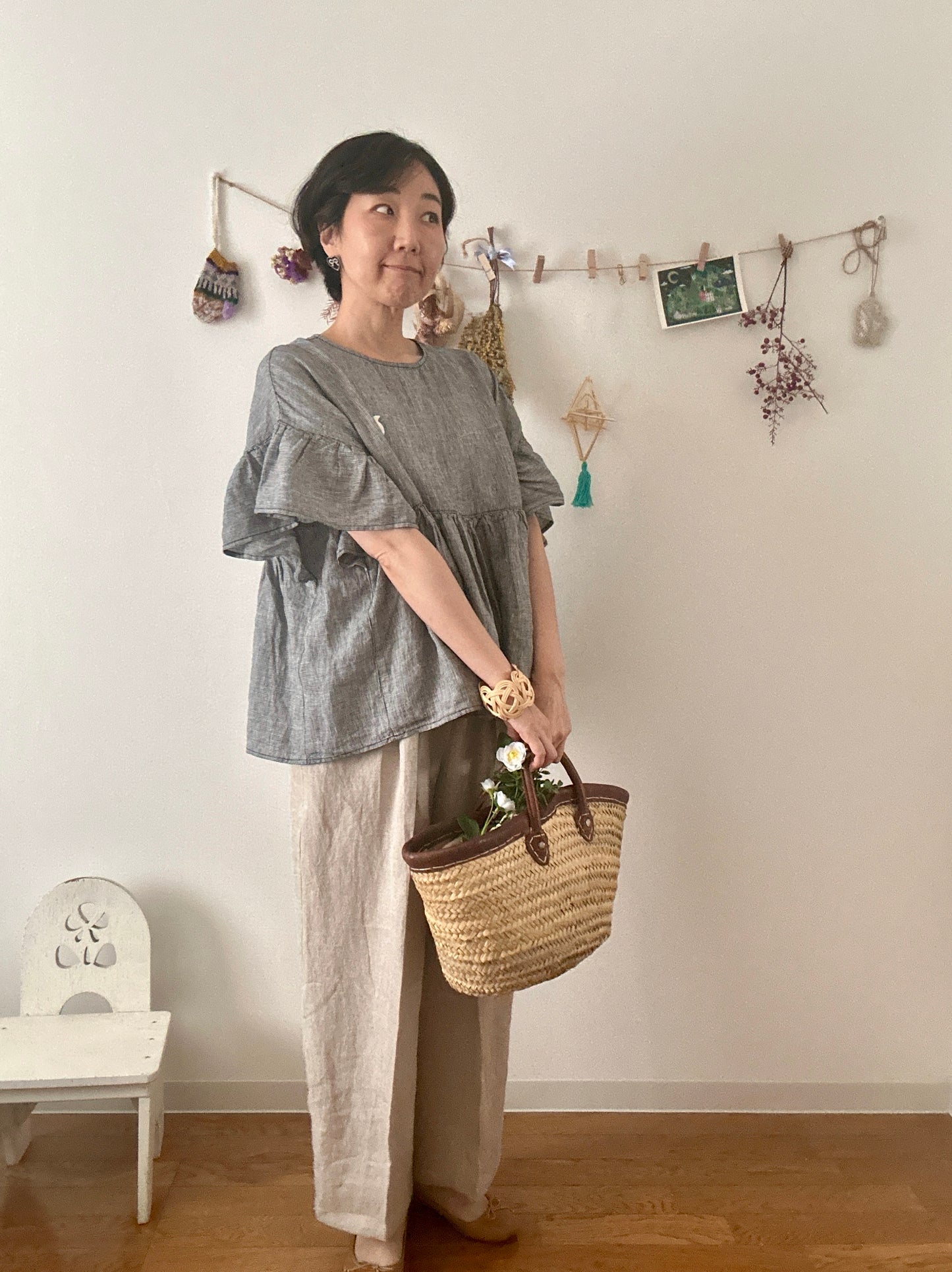 【パンツ】楽なのに上品なリネンツータックパンツ【生成りNatural】/日本