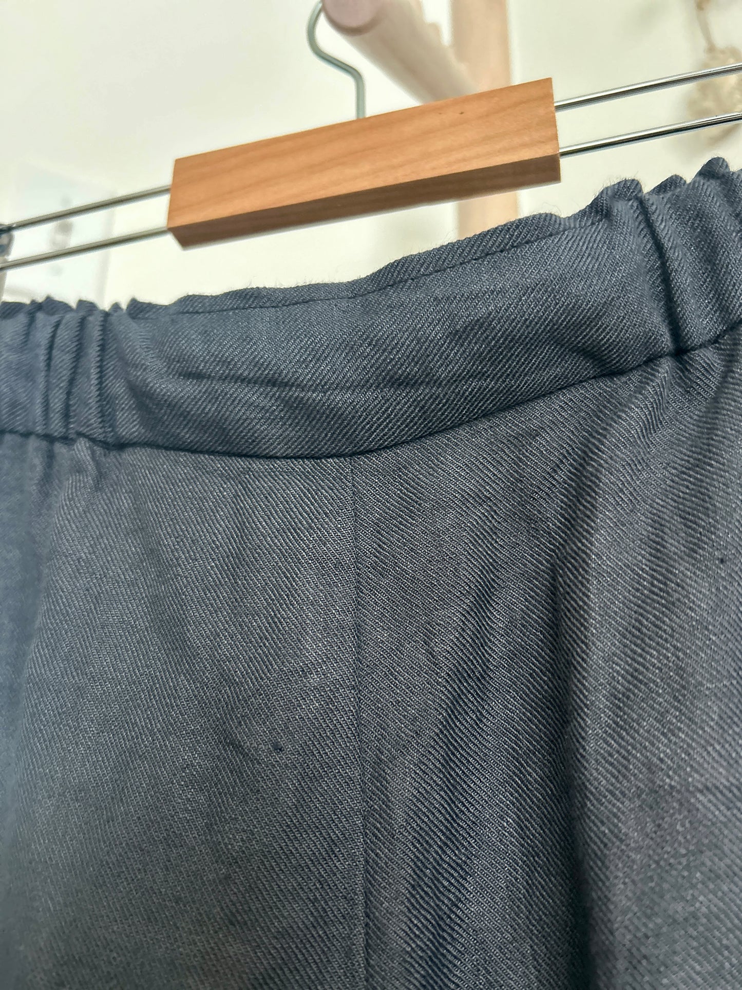 【パンツ】楽なのに上品なリネンツータックパンツ【インディゴNavy】/日本