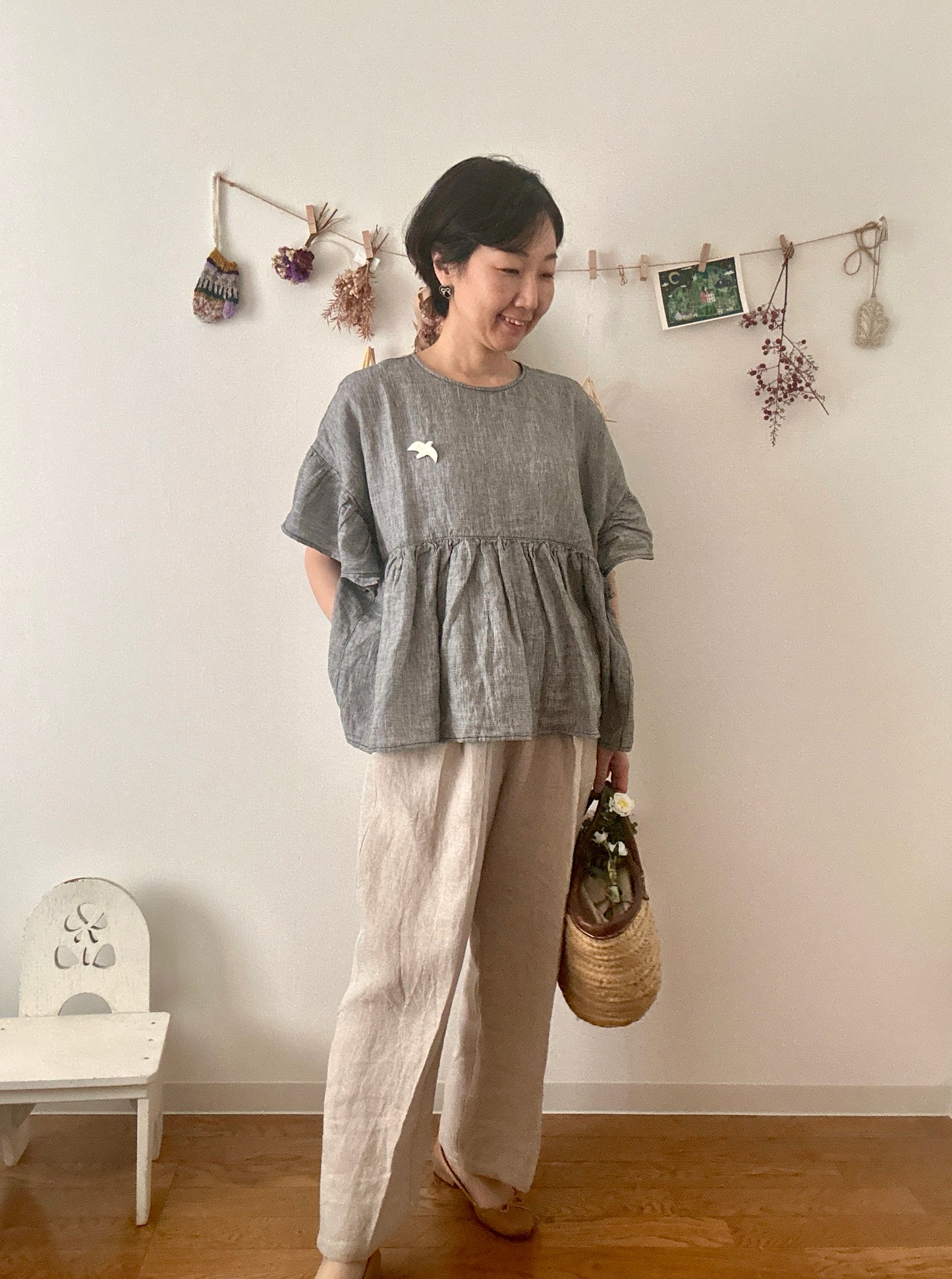 【パンツ】楽なのに上品なリネンツータックパンツ【生成りNatural】/日本
